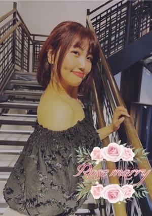 ローズマリー つきみ