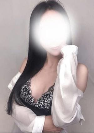 AROMA Louis 芦澤 由妃