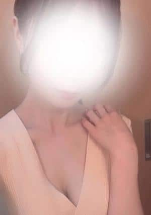 AROMA Louis 東条　萌香