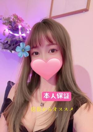 エミニ なな