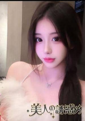 美人の誘惑 ももか