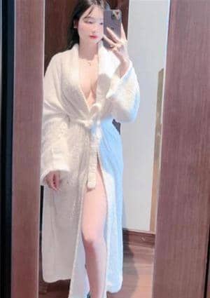 ベトナム子 Girl’s SEXY（20歳） ササ