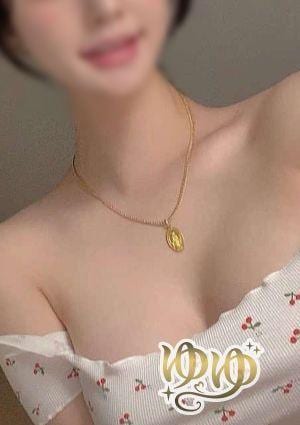 ゆゆ れな