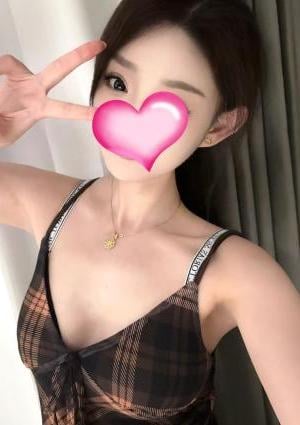 鳳凰苑 新人：まゆちゃん