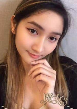魔女 あかね