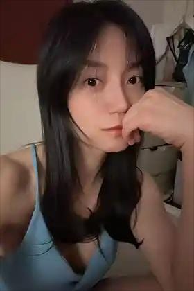 ROYAL（ロイヤル） ゆな