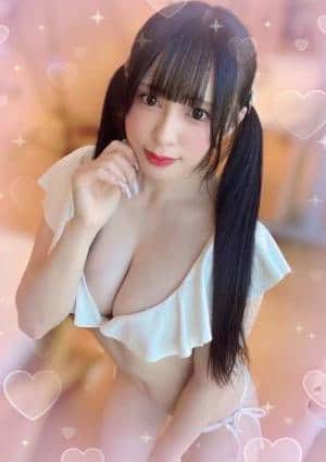 まかろん なつみ