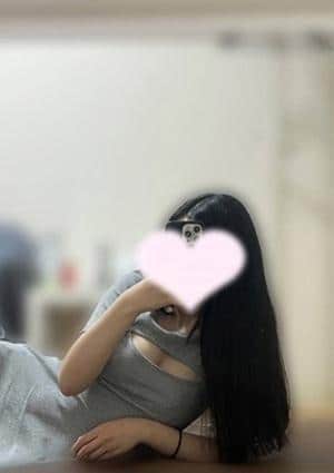 First（ファースト） れな