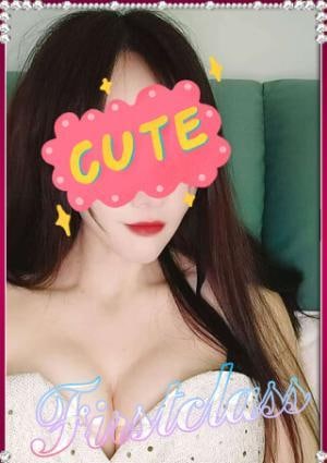 First Class りな（Fカップ）