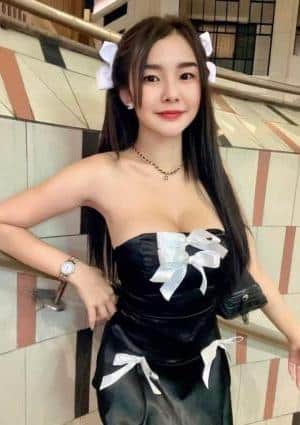 渚のパラソル ニニちゃん