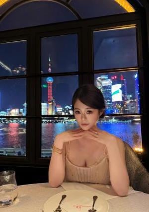 渚のパラソル ユアちゃん