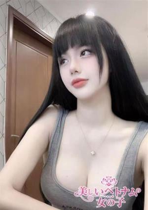 美しいベトナムの女の子 Ri na