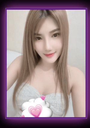 20代の美少女 みみ