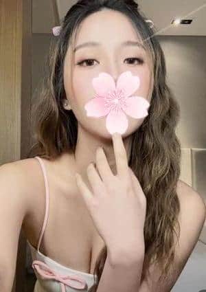 魅惑の手 りな