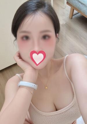 菫（すみれ） 麻美