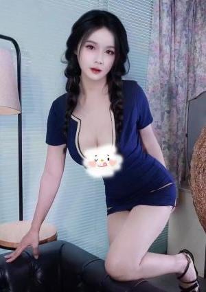愛嬌美少女 るる