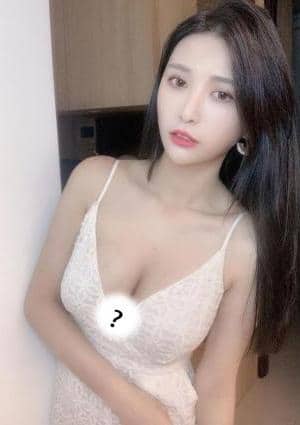 愛嬌美少女 みみ