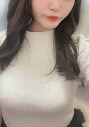 極 大久保・新大久保 えま