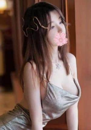 桜 なな