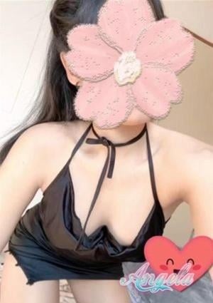 Angela なな