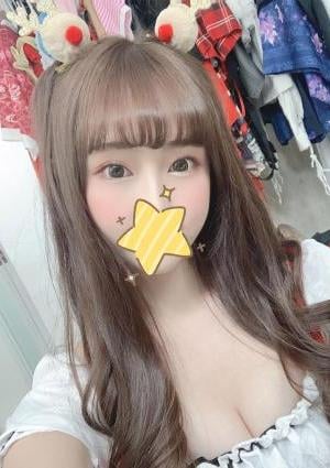 ビンク色 えみ