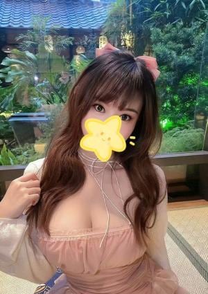 桃子（もも) かれん