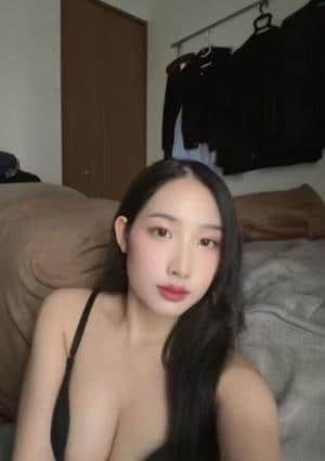 スベスベ美少女 みなみちゃん