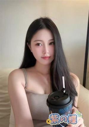 紫の蝶 みな
