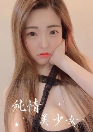 純情美少女 もも