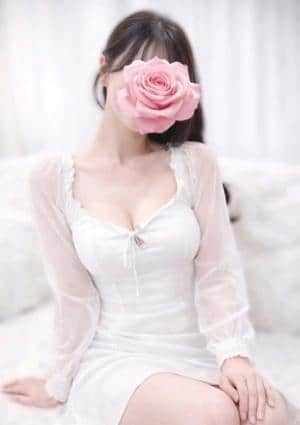 The Gloss 朝陽　なな