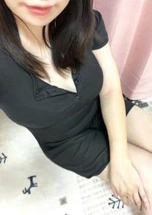 Tight&Flare（タイト&フレア） 芽依