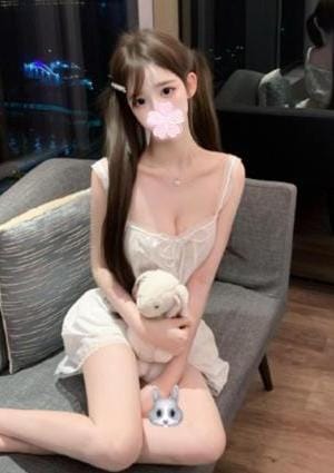 純な少女 おの