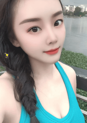 金月（きんげつ） ナナ