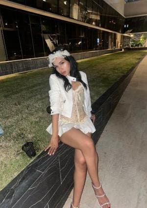 アワ 【新人】ミナちゃん