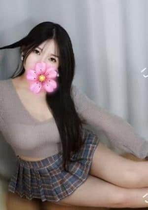 こぼれるマスカット ゆかちゃん