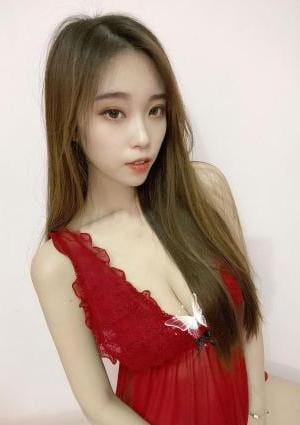 愛嬌美少女 ひとみ