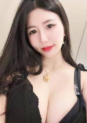 愛嬌美少女 るる