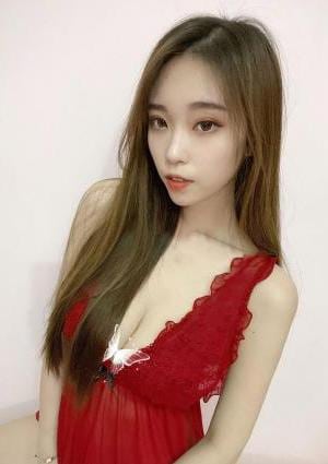 愛嬌美少女 ひとみ