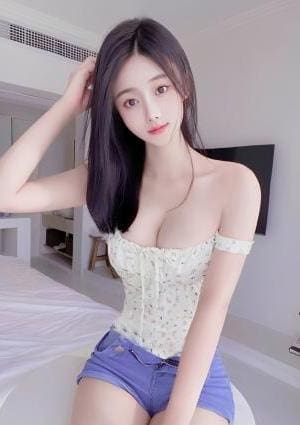 愛嬌美少女 るる