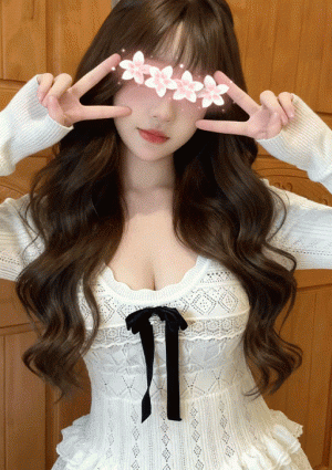 魅影（みえい） りさ