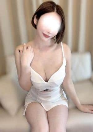 Royal Bunny （ロイヤルバニー） 白石　さな