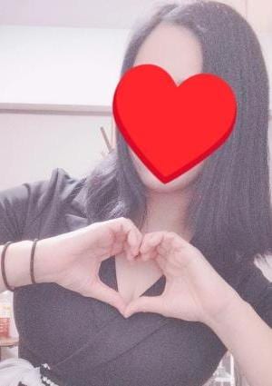 エステマダム The Rich 新横浜ルーム るな