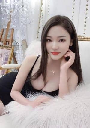 20代の美人 ナナ