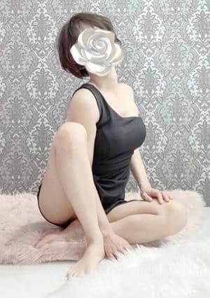 ロイヤルマダム堺筋本町 柏木　なお