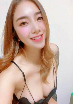 菫（すみれ） なな