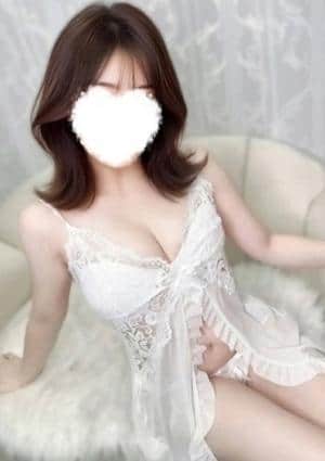 Un Secret（アンスクレ）新大阪店 かほ