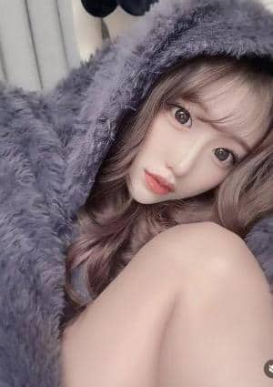 ダーリンこっちに来てね ネネ