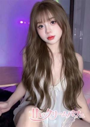 甘いクリームパフェ りさ