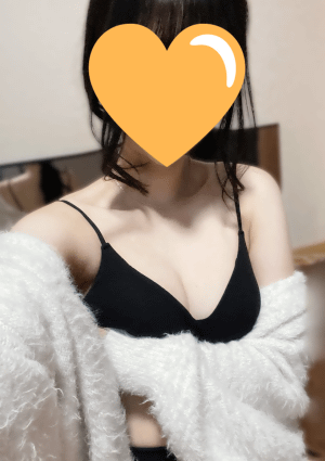 Tokyo Relief 新人・梨々亜