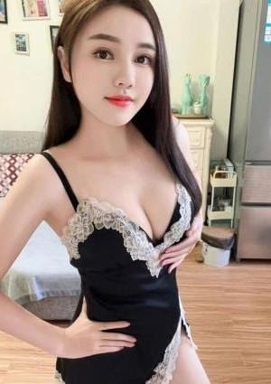 ビーチの薫 えみ